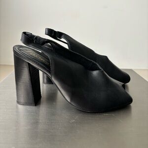 L’Intervalle black leather heels size 41